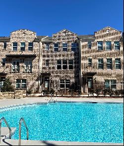 Luxury Townhouse with Pool View in Prime Location