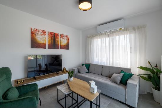 Three Bedroom Apartment in a Fully Renovated Building in Geroskipou, Pafos