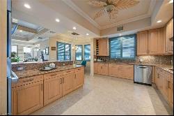 501 Avellino Isles Cir