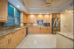 501 Avellino Isles Cir