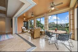 501 Avellino Isles Cir