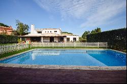 Luxury Villa in an Exclusive Gated Community in Estoril