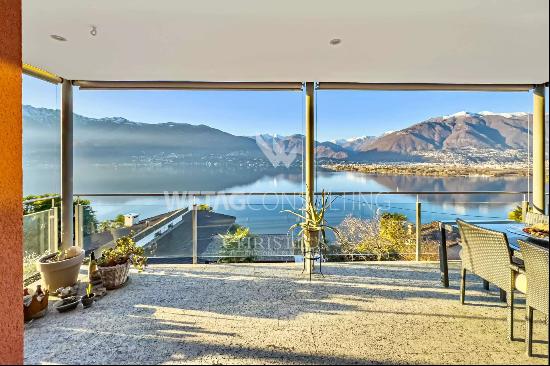 Gerra: elegant & modern apartment for sale with terrace & magnificent view of Lake Maggio