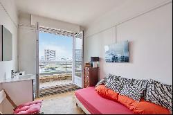 Sale - Apartment Paris 16th (Auteuil)