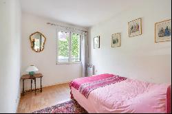 Saint-Cloud  -  A 2/3 bed apartment with a superb terrace