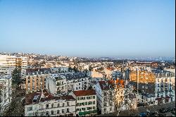 Boulogne – A bright 2-bed apartment with a balcony