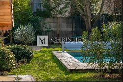 BORDEAUX – STONE HOUSE WITH PARKING AND SWIMMING POOL