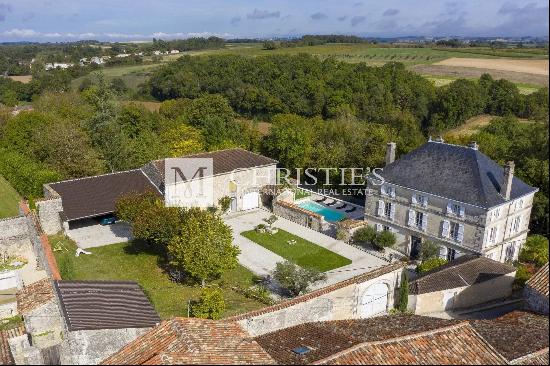 Exclusivity: Beautiful renovated mansion near Angoulême