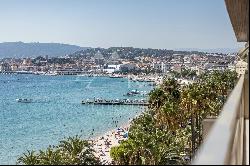 Cannes - Croisette - 3-room apartment with panoramic sea view