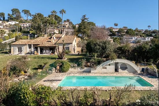 Vente - Villa Cagnes-sur-Mer - 1a 200a 000a 