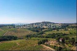 Enchanting Farm Amidst the Rolling Tuscan Hills