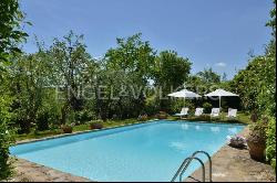 Elegant Farmhouse with Pool and Tennis Court in Chianti Classico