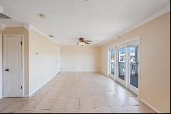 5092 Beach Drive Se D, ST PETERSBURG, FL, 33705