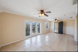 5092 Beach Drive Se D, ST PETERSBURG, FL, 33705