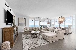 Panoramic Gulf Views From Modern Coastal Destin Condo