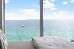 Panoramic Gulf Views From Modern Coastal Destin Condo