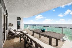 Panoramic Gulf Views From Modern Coastal Destin Condo