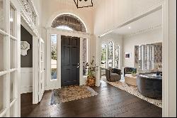 Elegant Southlake Home: Prime Location in Cambridge Place!