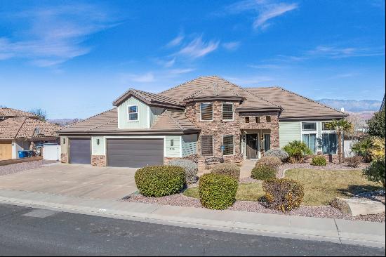 Spacious and Stunning Home with Resort Style Backyard