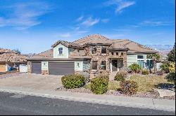 Spacious and Stunning Home with Resort Style Backyard