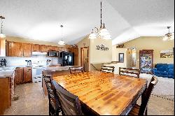 1349 N Lake Edge Cir, Goddard KS 67052