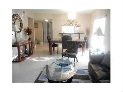 301 Club Circle #101, Boca Raton FL 33487