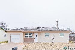 2912 Vohs Place, Clovis NM 88101