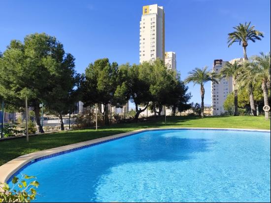 Bright and Spacious Apartment in Playa Poniente, Via Parque, Ben, Benidorm 03501