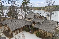 407 Currahee Point, Toccoa GA 30577