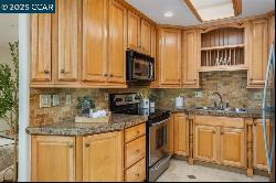 1133 Rockledge Ln Unit 4, Walnut Creek CA 94595