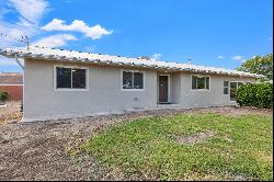 8 Silva Road, Los Lunas NM 87031