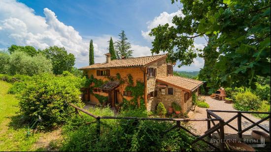 Villa with pool, solar panels, Monte Castello di Vibio, Perugia–Umbria