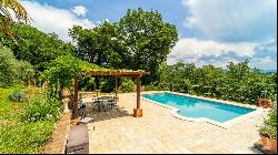 Villa with pool, solar panels, Monte Castello di Vibio, Perugia–Umbria