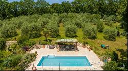 Villa with pool, solar panels, Monte Castello di Vibio, Perugia–Umbria