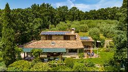 Villa with pool, solar panels, Monte Castello di Vibio, Perugia–Umbria