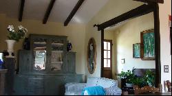 The White Country Villa with cottage and vineyard, Bucine – Tuscany