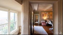 The Torretta House with open views and frescoes, Cortona - Tuscany