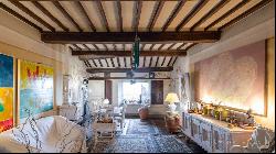 The Torretta House with open views and frescoes, Cortona - Tuscany