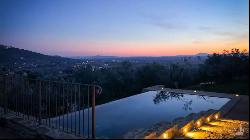 Villa La Cascata with swimming pool and olive grove in Cortona, Arezzo