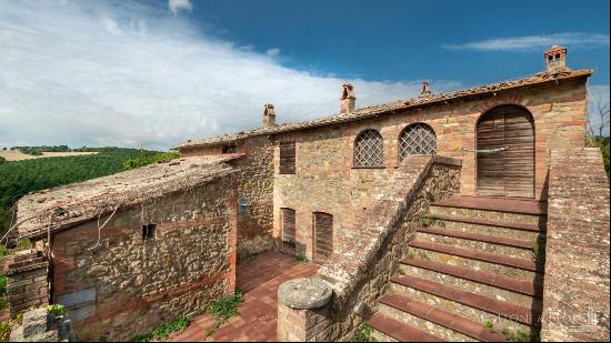 Corte House to be restored for sale in  Montepulciano-Tuscany