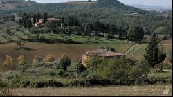 Farmhouse in the hills, Torrita di Siena, Siena - Tuscany