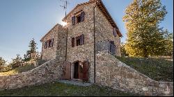 Casale Panoramico con Bosco, Cetona – Toscana