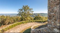 Casale Panoramico con Bosco, Cetona – Toscana