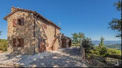 Casale Panoramico con Bosco, Cetona – Toscana