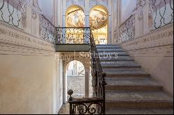 Prestigious frescoed Venetian villa in the Treviso hills