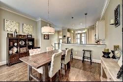 Gorgeous Townhome in Prime Perimeter Location