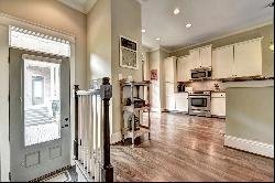 Gorgeous Townhome in Prime Perimeter Location