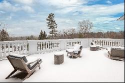 The Pinnacle of Wellness Living in this Exquisite Canyon Ranch Penthouse