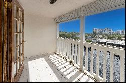 455 Paradise Isle Blvd,Hallandale Beach, FL, 33009