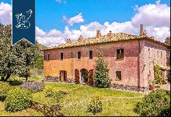 Wonderful property with a hunting reserve surrounded by 756 hectares of leafy grounds